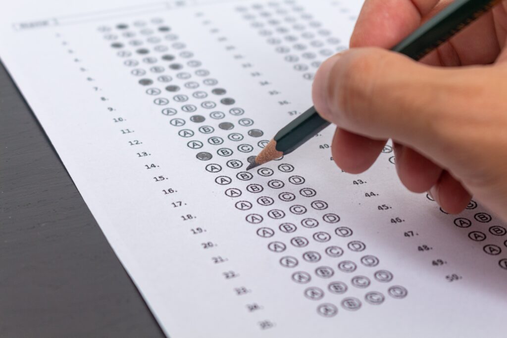 Concursos MG: Imperdível! 24,8 mil vagas e ótimos salários.